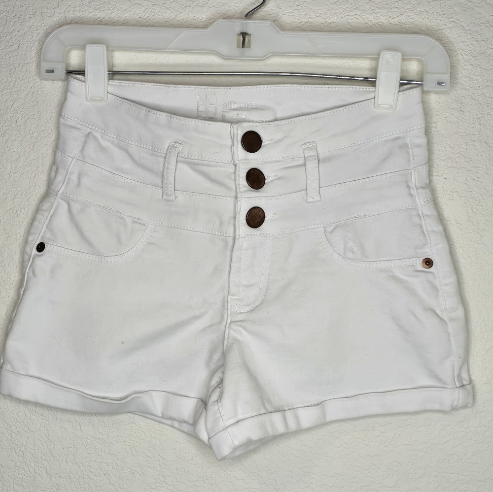 NOBO White Shorts